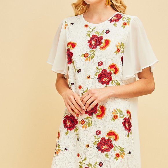 ⭐️NEW⭐️ Gorgeous Floral Embroidered Dress - Picture 3 of 6